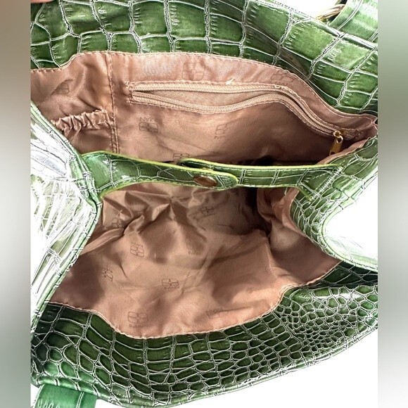 IMAN Green Embossed Crocodile Print with Gold Hardware Shoulder Bag NWOT - Picture 5 of 11